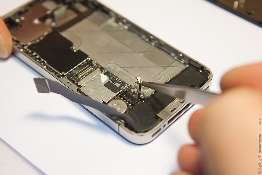 ремонт Apple замена стекла сервис антенны iPhone 4S